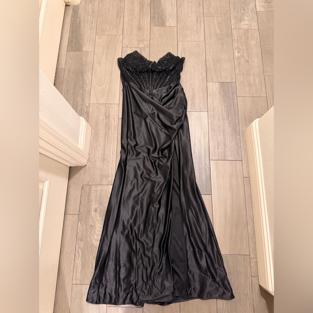 ✨Ladivine Elegant Black Strapless Prom Dress✨Formal Dress‼️WORN ONCE‼️ - Picture 7 of 7